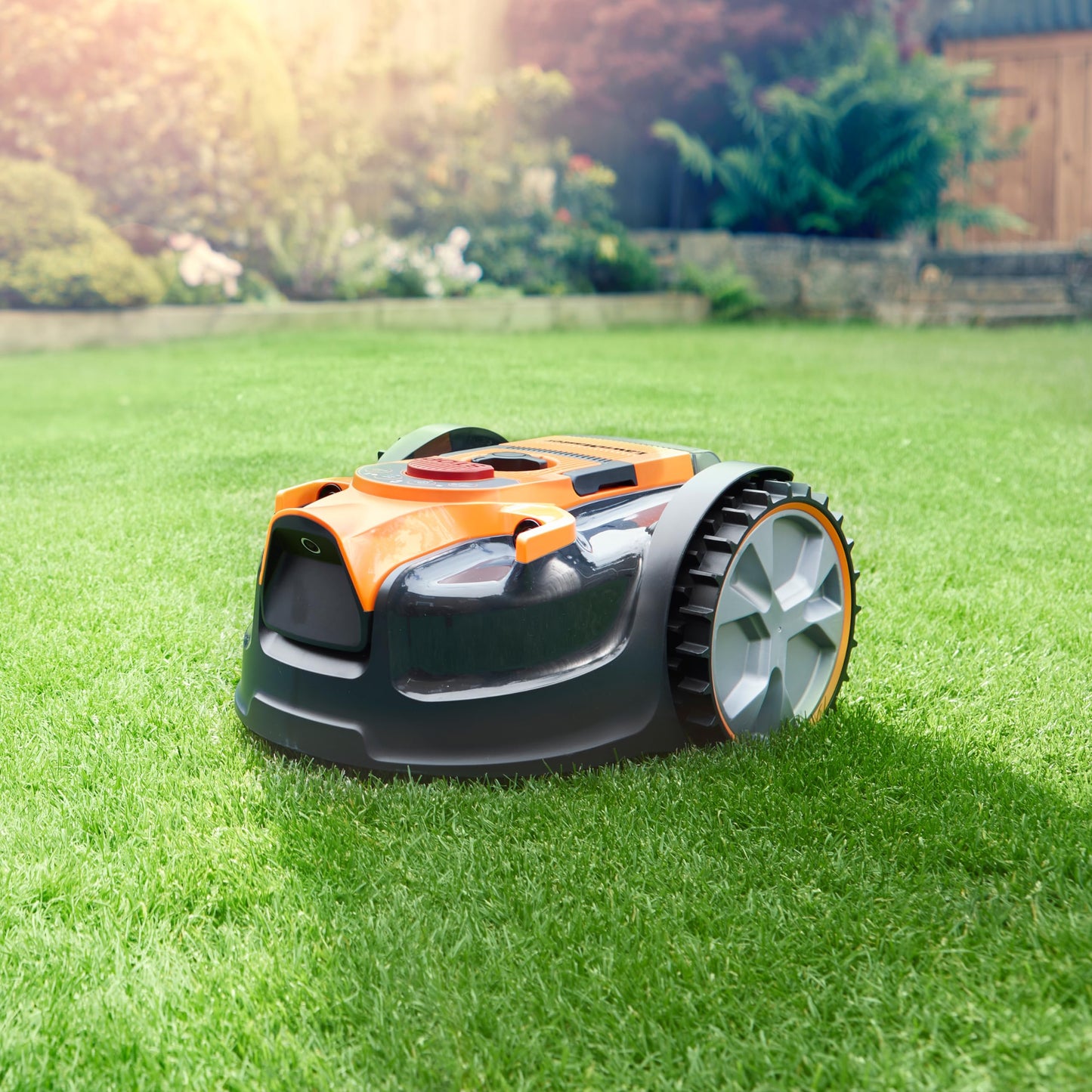 LawnMaster OcuMow 16 Vision Robot Lawnmower with Battery & Charger, 150m2